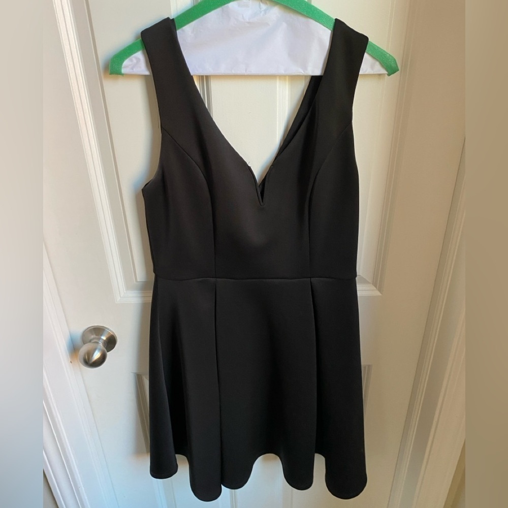 Forever 21 A-Line Mini Dress with Flared Skirt Holiday Party - Picture 2 of 5